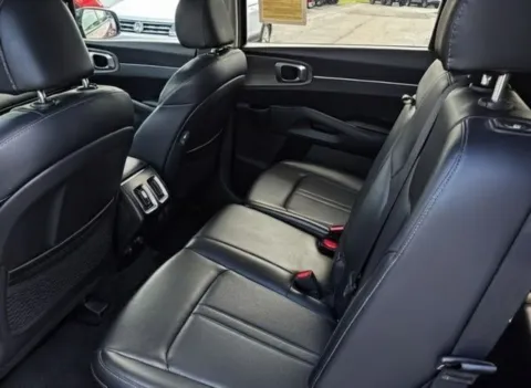 More photos of 2022 Kia Sorento S at Brandon Reeves Auto World, NC