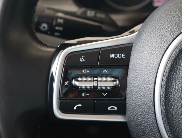 2022 Kia Sorento X-Line S - Photo 25