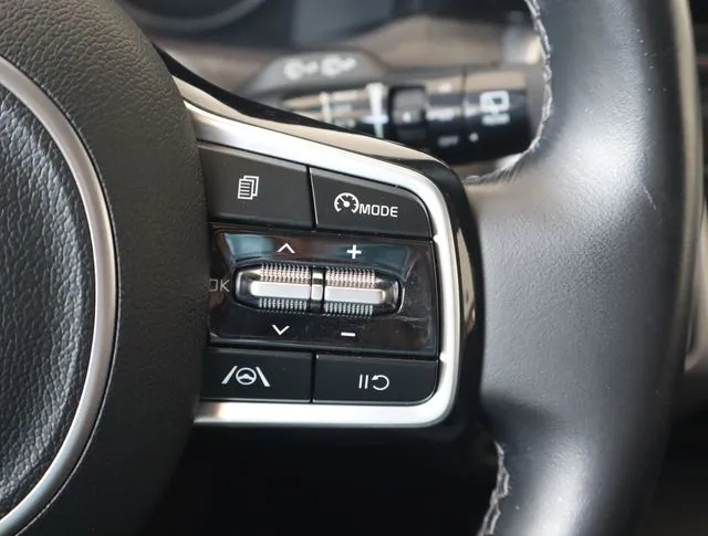 2022 Kia Sorento X-Line S - Photo 26