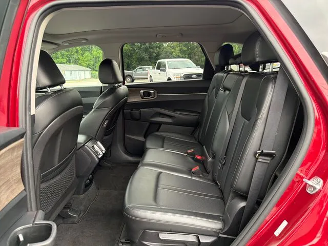 2022 Kia Sorento X-Line S - Photo 11