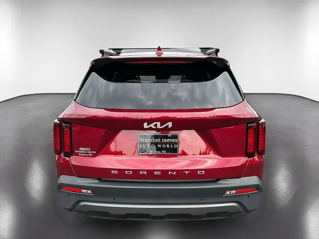 2022 Kia Sorento X-Line S - Photo 7