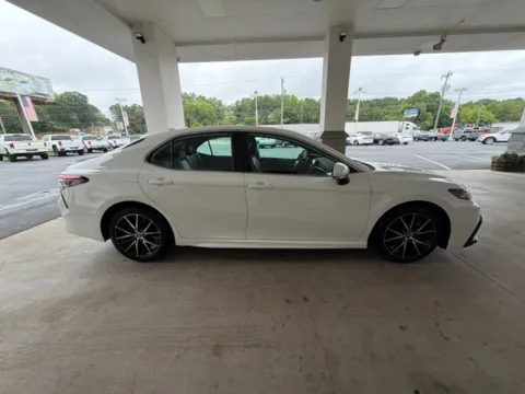 More photos of 2023 Toyota Camry SE at Brandon Reeves Auto World, NC