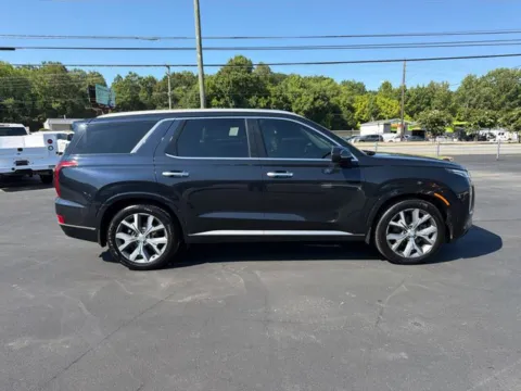 More photos of 2021 Hyundai Palisade Limited at Brandon Reeves Auto World, NC