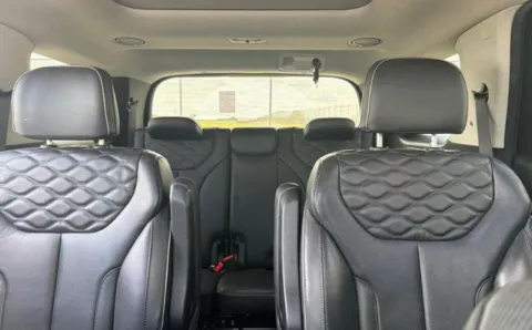 More photos of 2021 Hyundai Palisade Limited at Brandon Reeves Auto World, NC