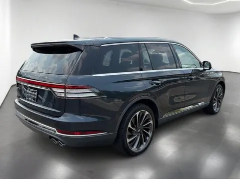 More photos of 2021 Lincoln Aviator Reserve at Brandon Reeves Auto World, NC