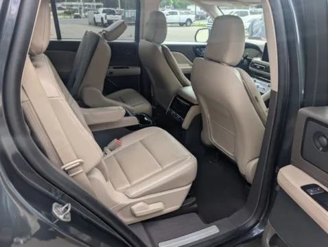 More photos of 2021 Lincoln Aviator Reserve at Brandon Reeves Auto World, NC