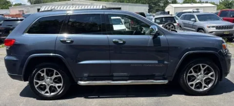 More photos of 2019 Jeep Grand Cherokee Overland at Brandon Reeves Auto World, NC