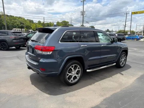 More photos of 2019 Jeep Grand Cherokee Overland at Brandon Reeves Auto World, NC