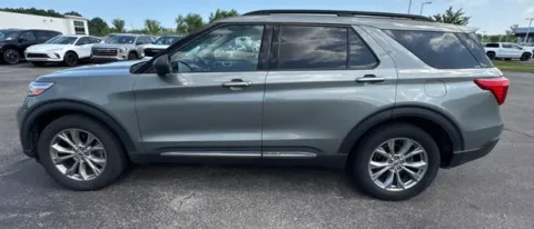 More photos of 2020 Ford Explorer XLT at Brandon Reeves Auto World, NC