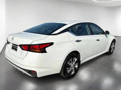 More photos of 2023 Nissan Altima 2.5 S at Brandon Reeves Auto World, NC