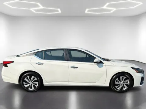 More photos of 2023 Nissan Altima 2.5 S at Brandon Reeves Auto World, NC