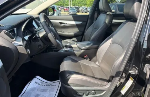 More photos of 2019 INFINITI QX50 ESSENTIAL at Brandon Reeves Auto World, NC