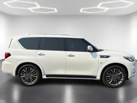 More photos of 2019 INFINITI QX80 LUXE at Brandon Reeves Auto World, NC