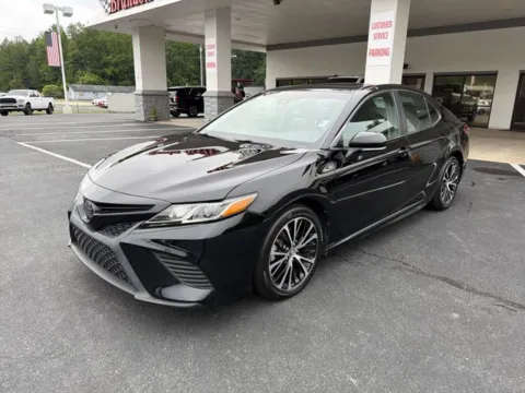 Black 2018 Toyota Camry SE for sale in Monroe, NC