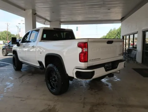 More photos of 2023 Chevrolet Silverado 2500 HD High Country at Brandon Reeves Auto World, NC