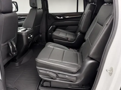 More photos of 2021 GMC Yukon XL Denali at Brandon Reeves Auto World, NC