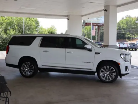 More photos of 2021 GMC Yukon XL Denali at Brandon Reeves Auto World, NC