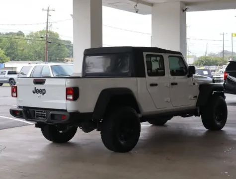More photos of 2021 Jeep Gladiator Sport at Brandon Reeves Auto World, NC