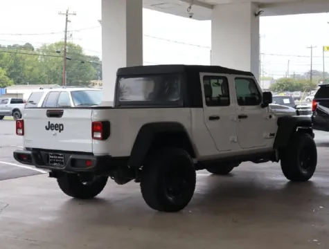 More photos of 2021 Jeep Gladiator Sport at Brandon Reeves Auto World, NC