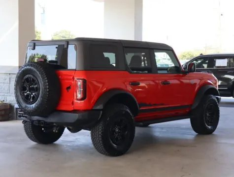 More photos of 2022 Ford Bronco Wildtrak at Brandon Reeves Auto World, NC