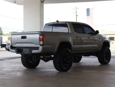 More photos of 2017 Toyota Tacoma Limited at Brandon Reeves Auto World, NC