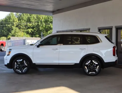 Photos of 2024 Kia Telluride S for sale in Monroe, NC at Brandon Reeves Auto World