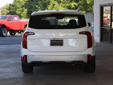 More photos of 2024 Kia Telluride S at Brandon Reeves Auto World, NC