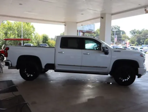 More photos of 2024 Chevrolet Silverado 2500 HD High Country at Brandon Reeves Auto World, NC