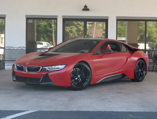 2017 BMW i8 Mega World