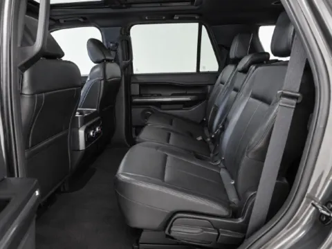More photos of 2021 Ford Expedition XLT at Brandon Reeves Auto World, NC