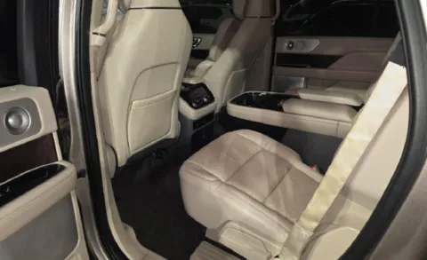 More photos of 2020 Lincoln Navigator Reserve at Brandon Reeves Auto World, NC