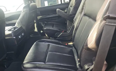More photos of 2021 Ford Expedition XLT at Brandon Reeves Auto World, NC