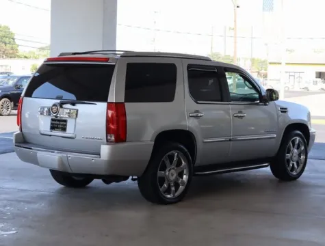 More photos of 2014 Cadillac Escalade Luxury at Brandon Reeves Auto World, NC