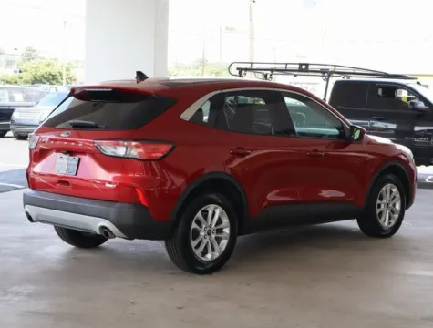 More photos of 2020 Ford Escape SE at Brandon Reeves Auto World, NC