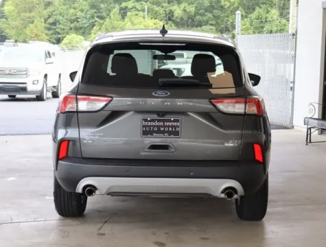 More photos of 2020 Ford Escape SE at Brandon Reeves Auto World, NC