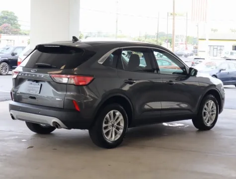 More photos of 2020 Ford Escape SE at Brandon Reeves Auto World, NC