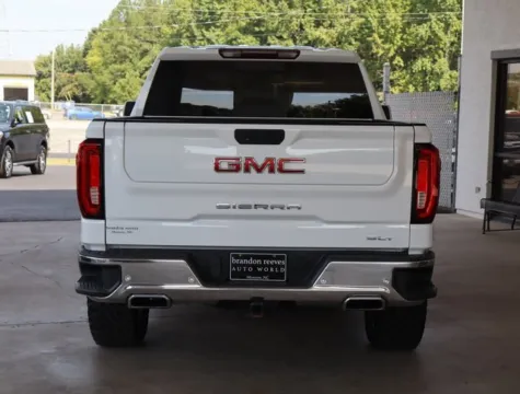 More photos of 2019 GMC Sierra 1500 SLT at Brandon Reeves Auto World, NC