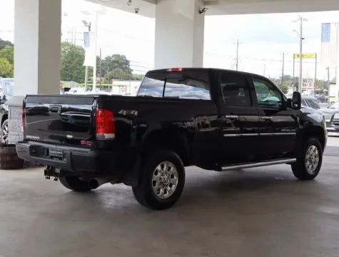 More photos of 2013 GMC Sierra 3500HD Denali at Brandon Reeves Auto World, NC
