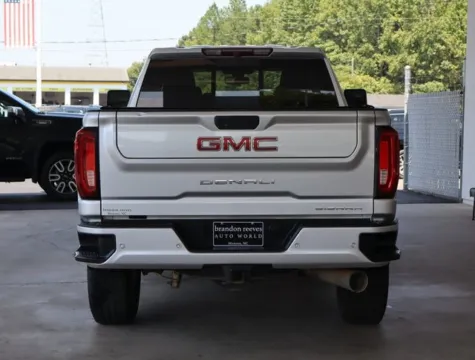 More photos of 2022 GMC Sierra 2500HD Denali at Brandon Reeves Auto World, NC