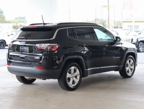 More photos of 2021 Jeep Compass Latitude at Brandon Reeves Auto World, NC