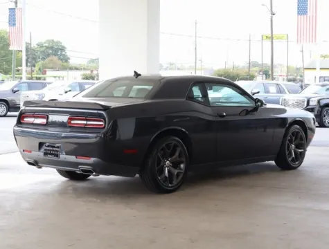 More photos of 2018 Dodge Challenger SXT at Brandon Reeves Auto World, NC