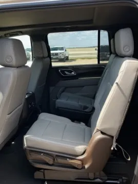 More photos of 2021 Chevrolet Suburban LT at Brandon Reeves Auto World, NC