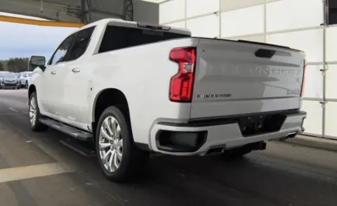 More photos of 2021 Chevrolet Silverado 1500 High Country at Brandon Reeves Auto World, NC