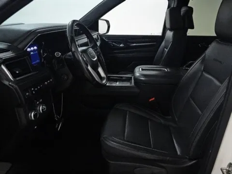 More photos of 2021 GMC Yukon Denali at Brandon Reeves Auto World, NC
