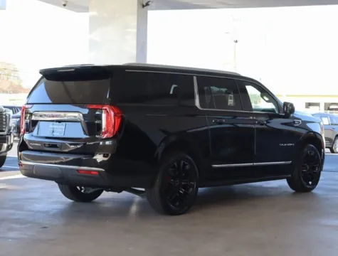 More photos of 2023 GMC Yukon XL SLT at Brandon Reeves Auto World, NC