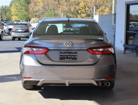 More photos of 2022 Toyota Camry SE at Brandon Reeves Auto World, NC