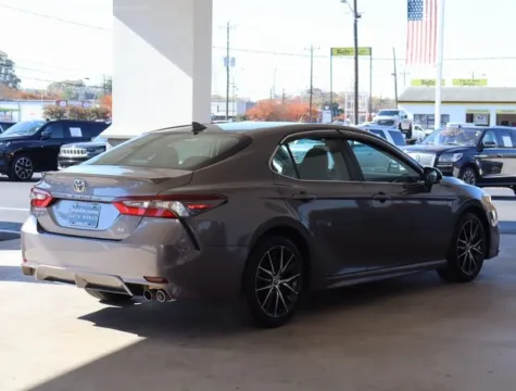 More photos of 2022 Toyota Camry SE at Brandon Reeves Auto World, NC