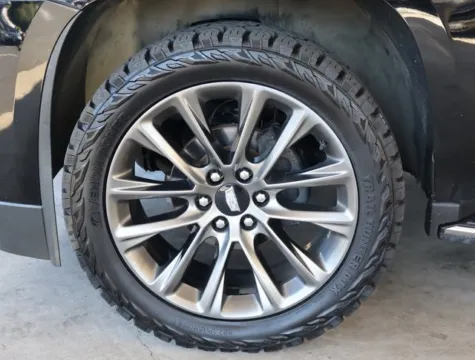 More photos of 2020 Cadillac Escalade Premium Luxury at Brandon Reeves Auto World, NC