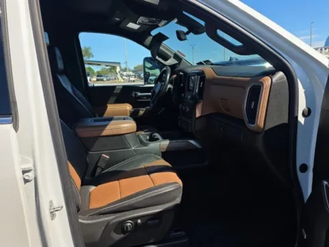 More photos of 2022 Chevrolet Silverado 3500HD High Country at Brandon Reeves Auto World, NC