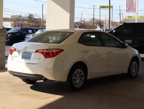 More photos of 2018 Toyota Corolla LE at Brandon Reeves Auto World, NC